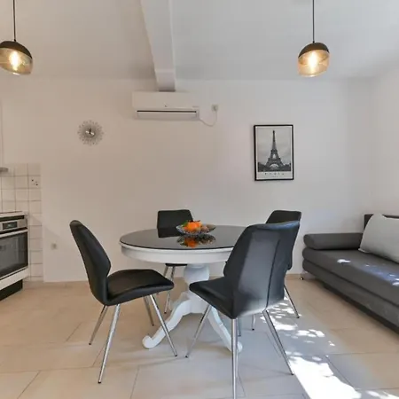 Vila Kapetan Trogir
